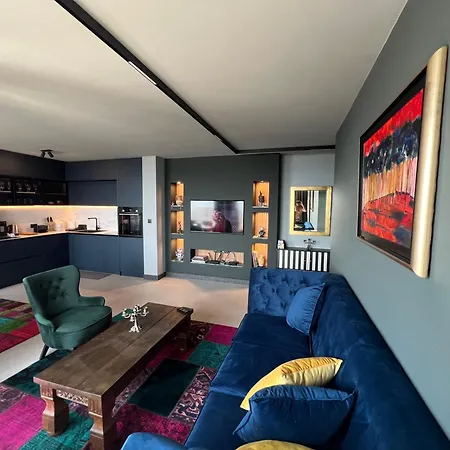 Panorama Apartment *